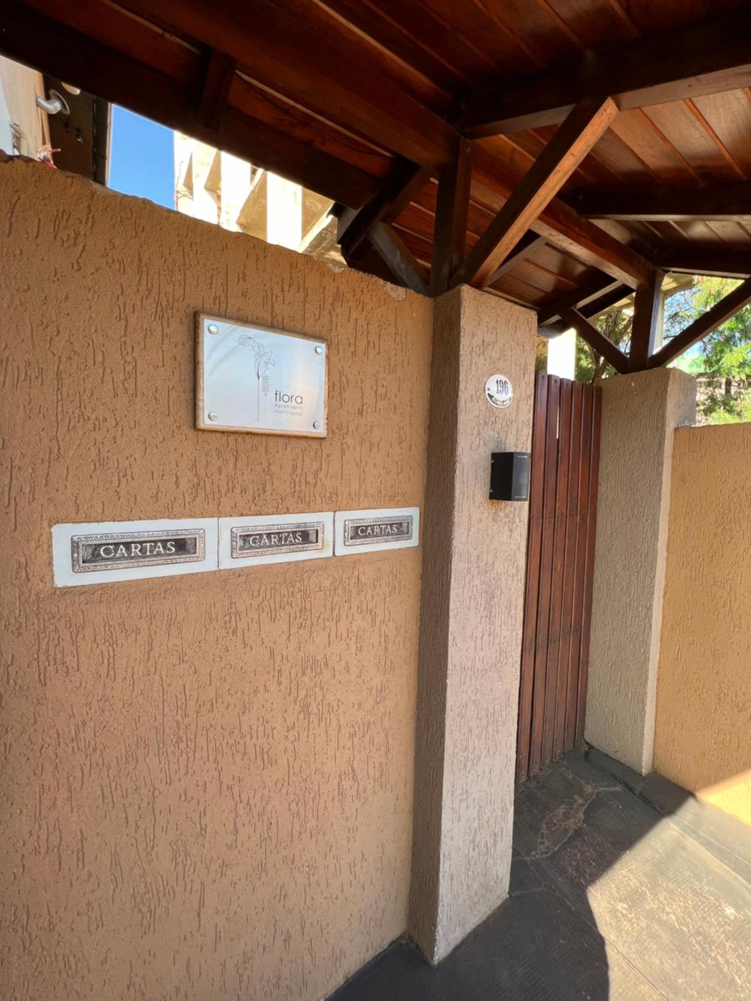 פוארטו איגואסו Flora Apartments מראה חיצוני תמונה