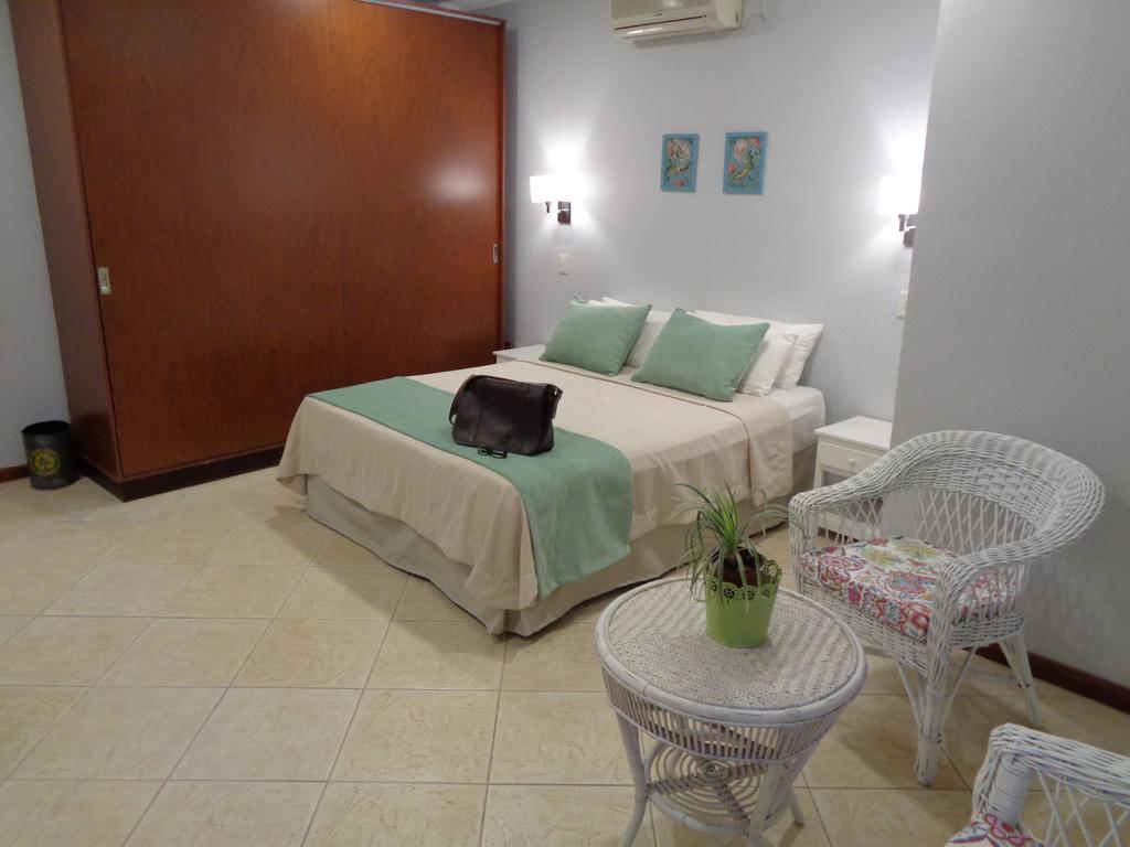 פוארטו איגואסו Flora Apartments מראה חיצוני תמונה