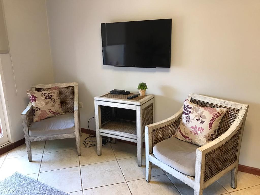 פוארטו איגואסו Flora Apartments מראה חיצוני תמונה